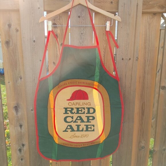 VINTAGE RED CAP ALE Beer Apron New Old Stock - Picture 1 of 4